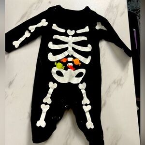 5 piece Newborn Halloween clothes.